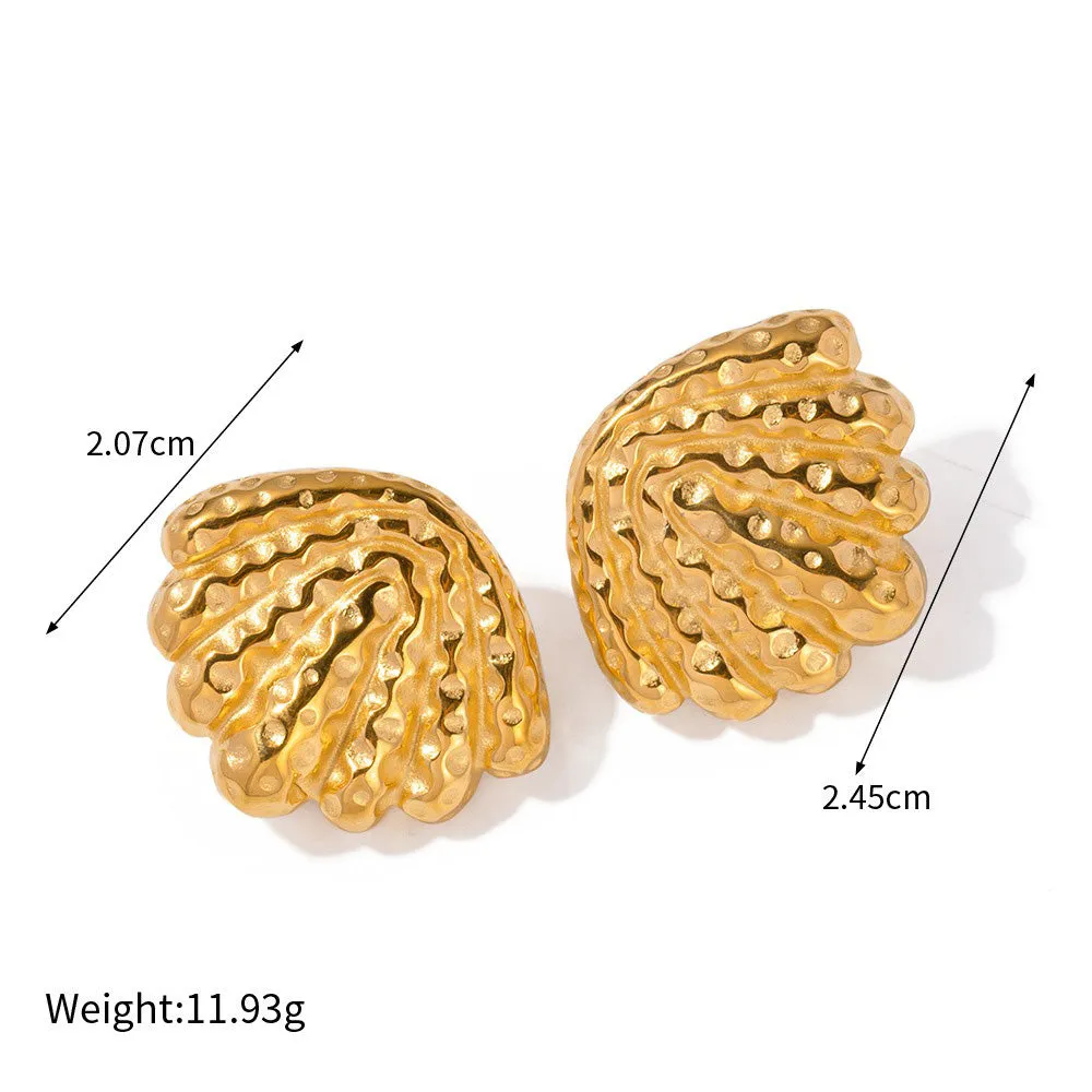 18K Gold Exquisite and Noble Shell-shaped Design Beach Style Light Luxury Earrings