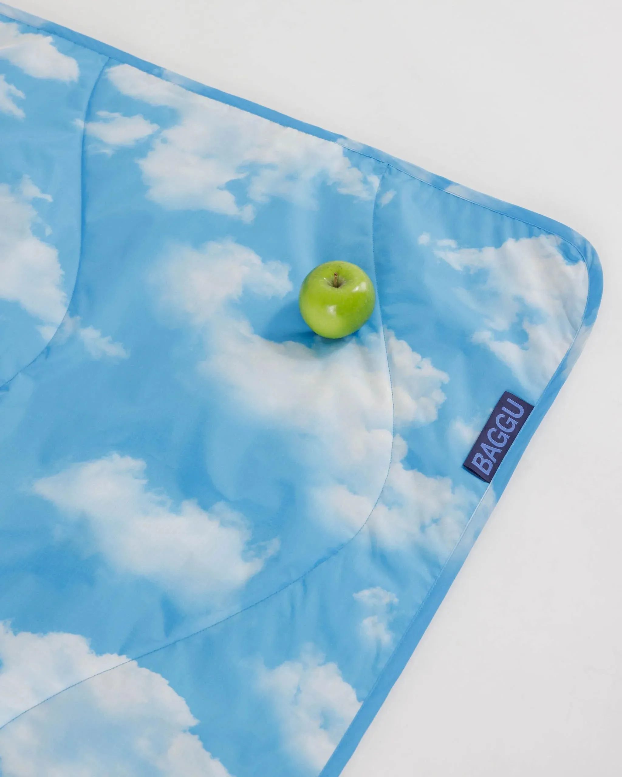 Baggu Puffy Picnic Blanket - Clouds
