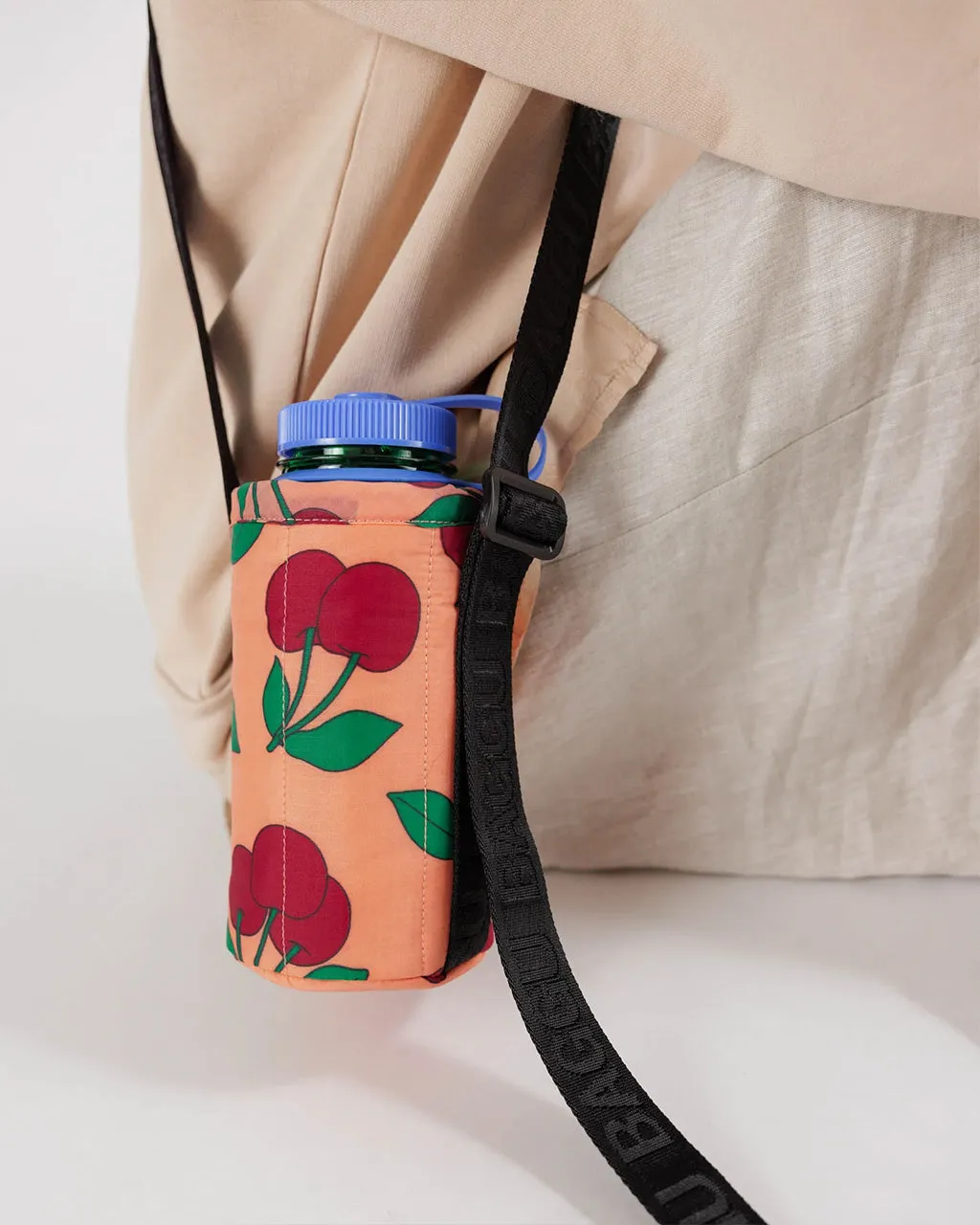 Baggu Puffy Water Bottle Sling