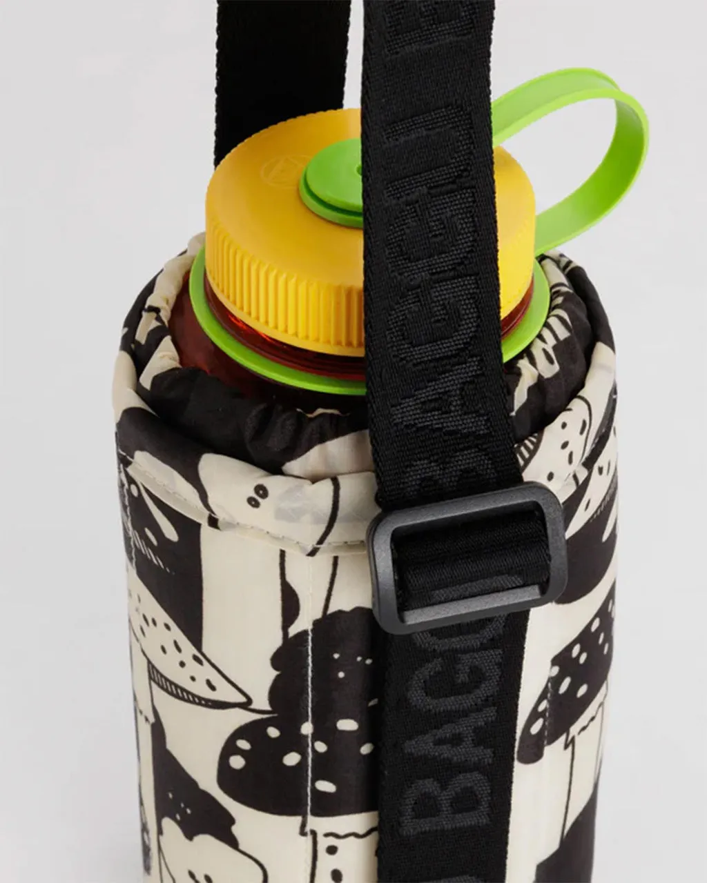 Baggu Puffy Water Bottle Sling