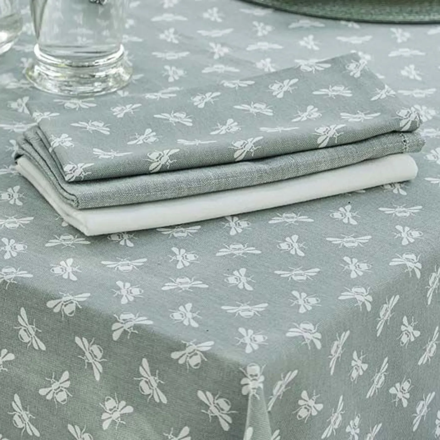 Bee Tablecloth 130cm x 180cm | Moss