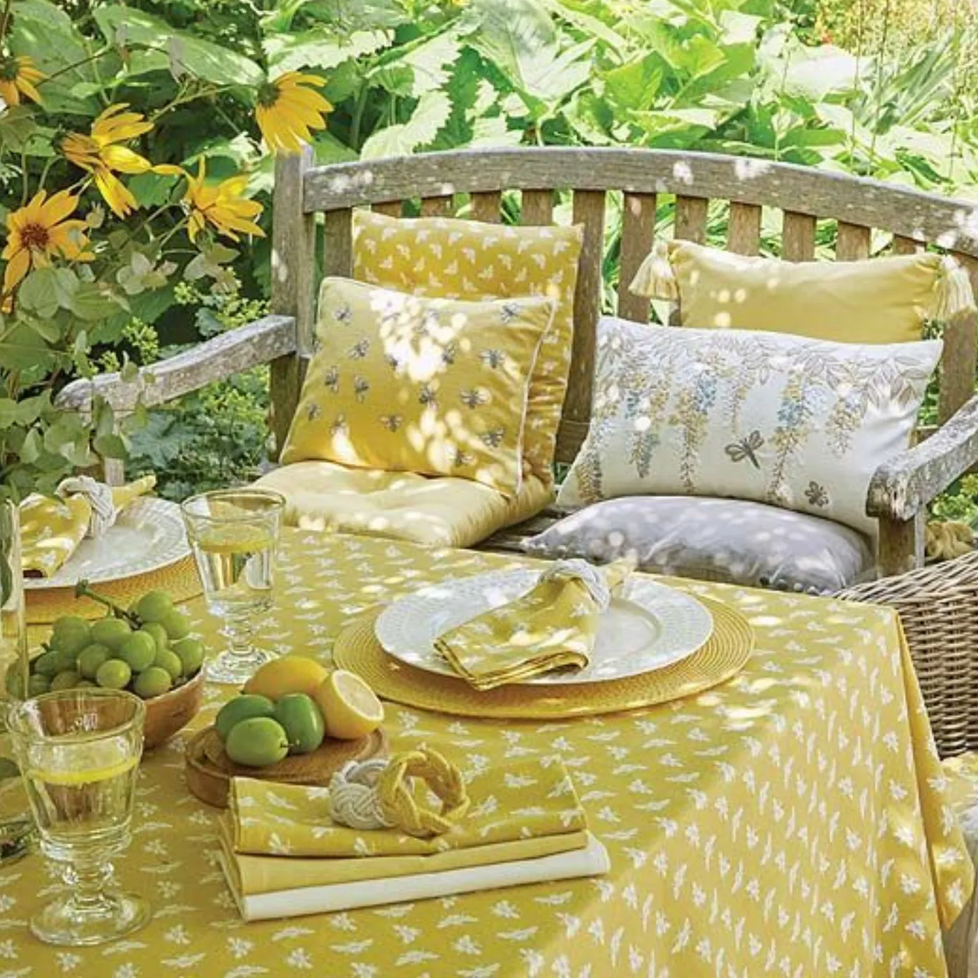 Bee Tablecloth 130cm x 180cm | Ochre