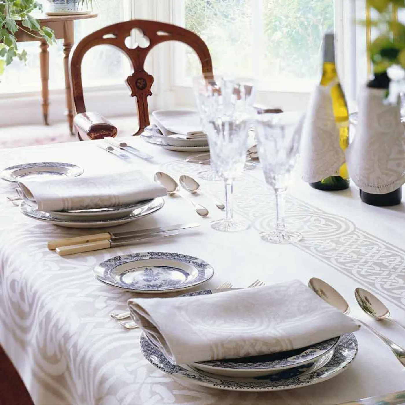 Ferguson Irish Linen Colmcille Tablecloth