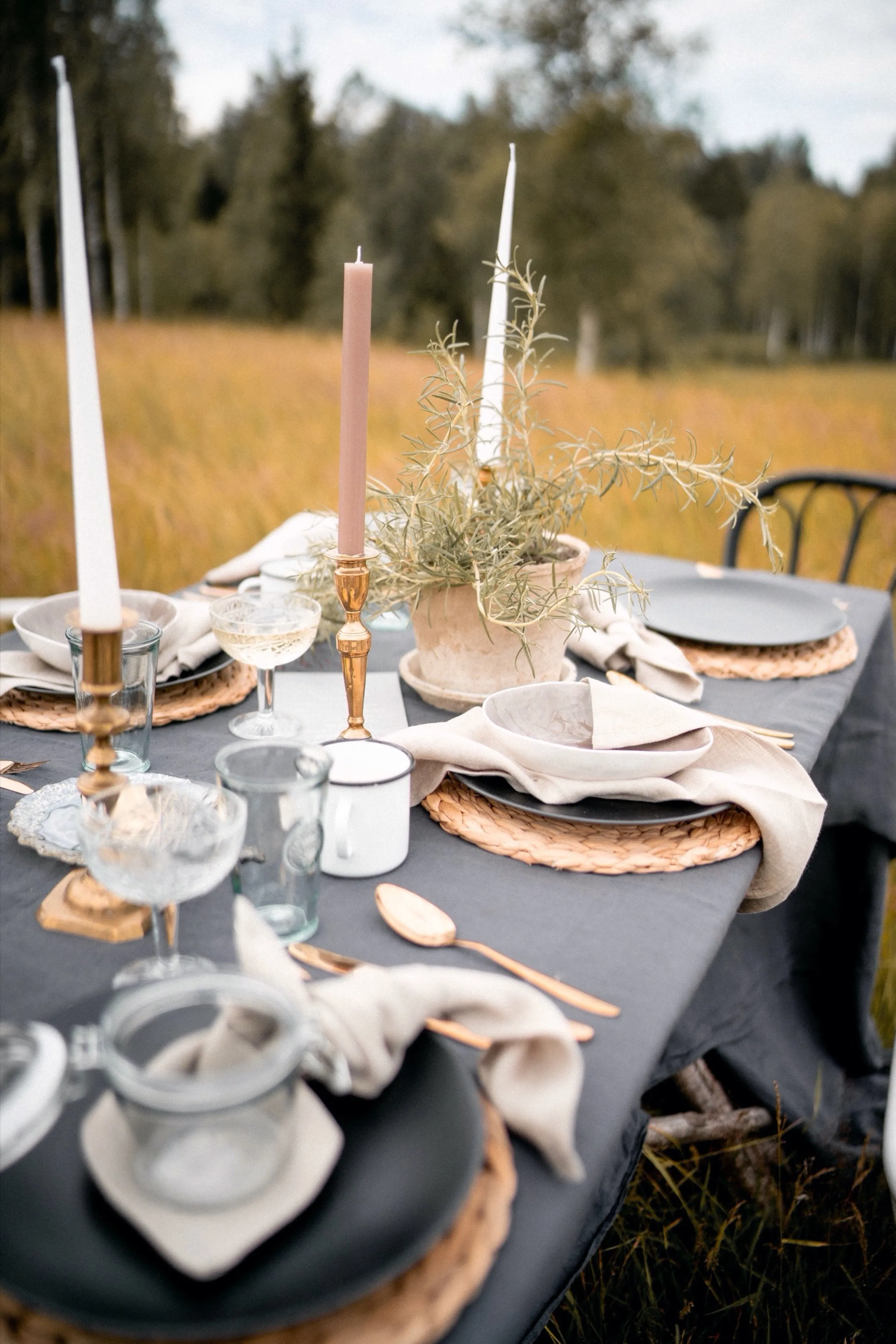 Linen tablecloth - dark gray
