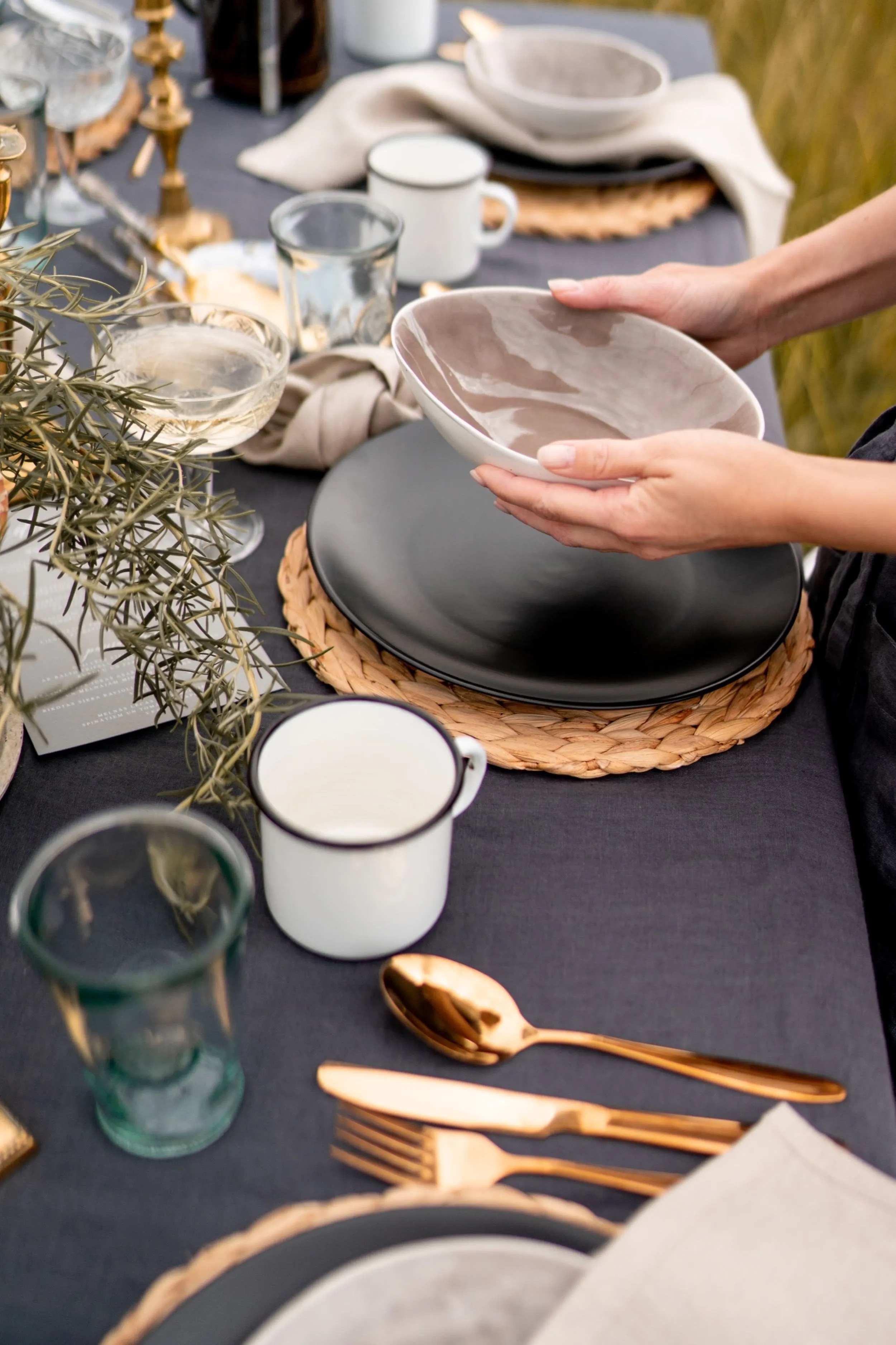 Linen tablecloth - dark gray