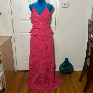Lulu’s Hot Pink Floral Maxi Dress Medium