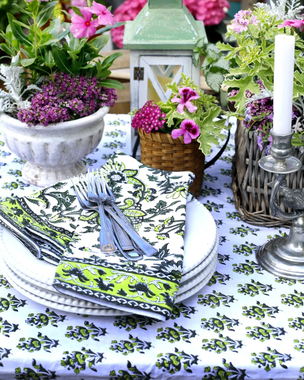 PAR Tablecloth Gayatri Buti Olive