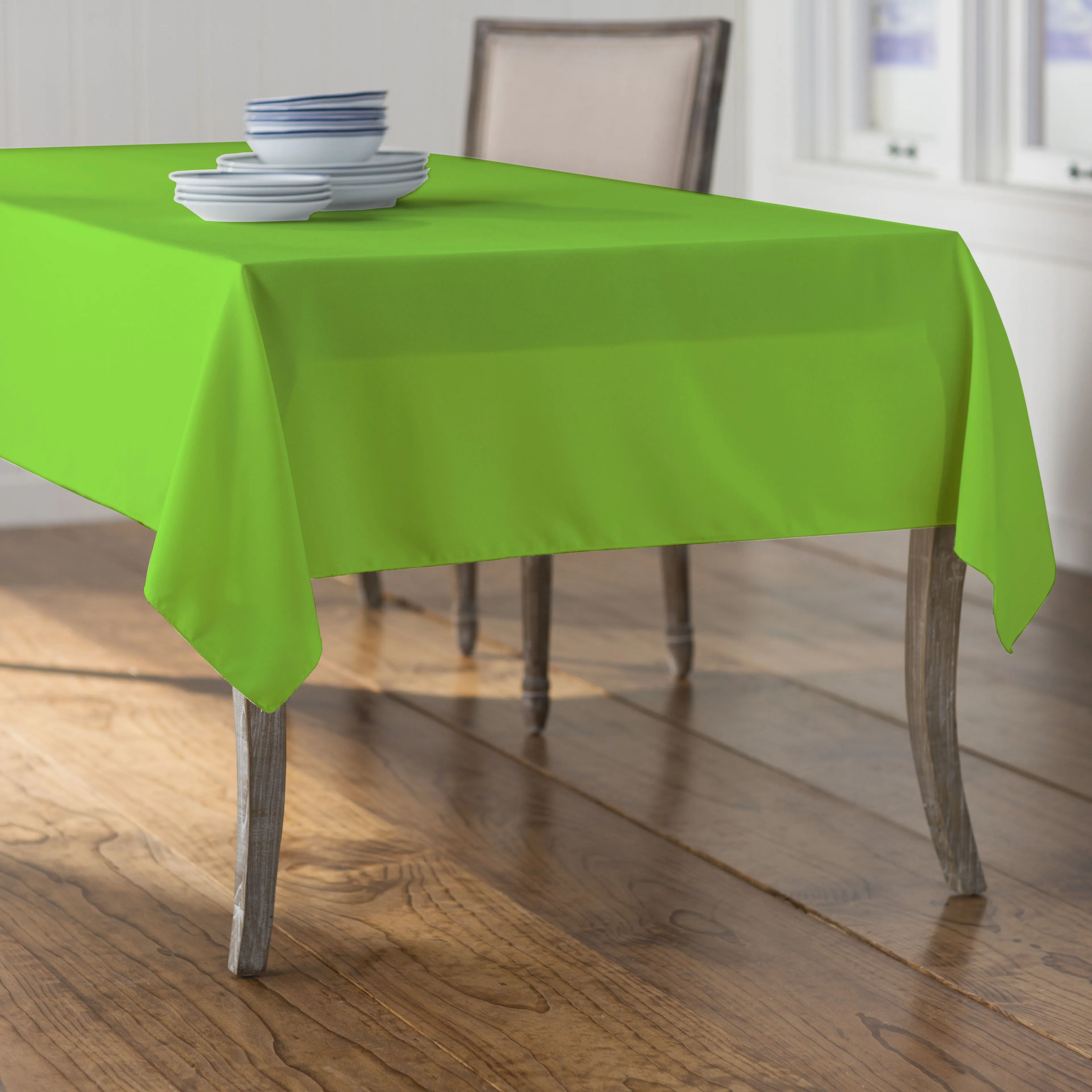 Polyester Poplin Rectangular Tablecloth 60 by 108-Inch