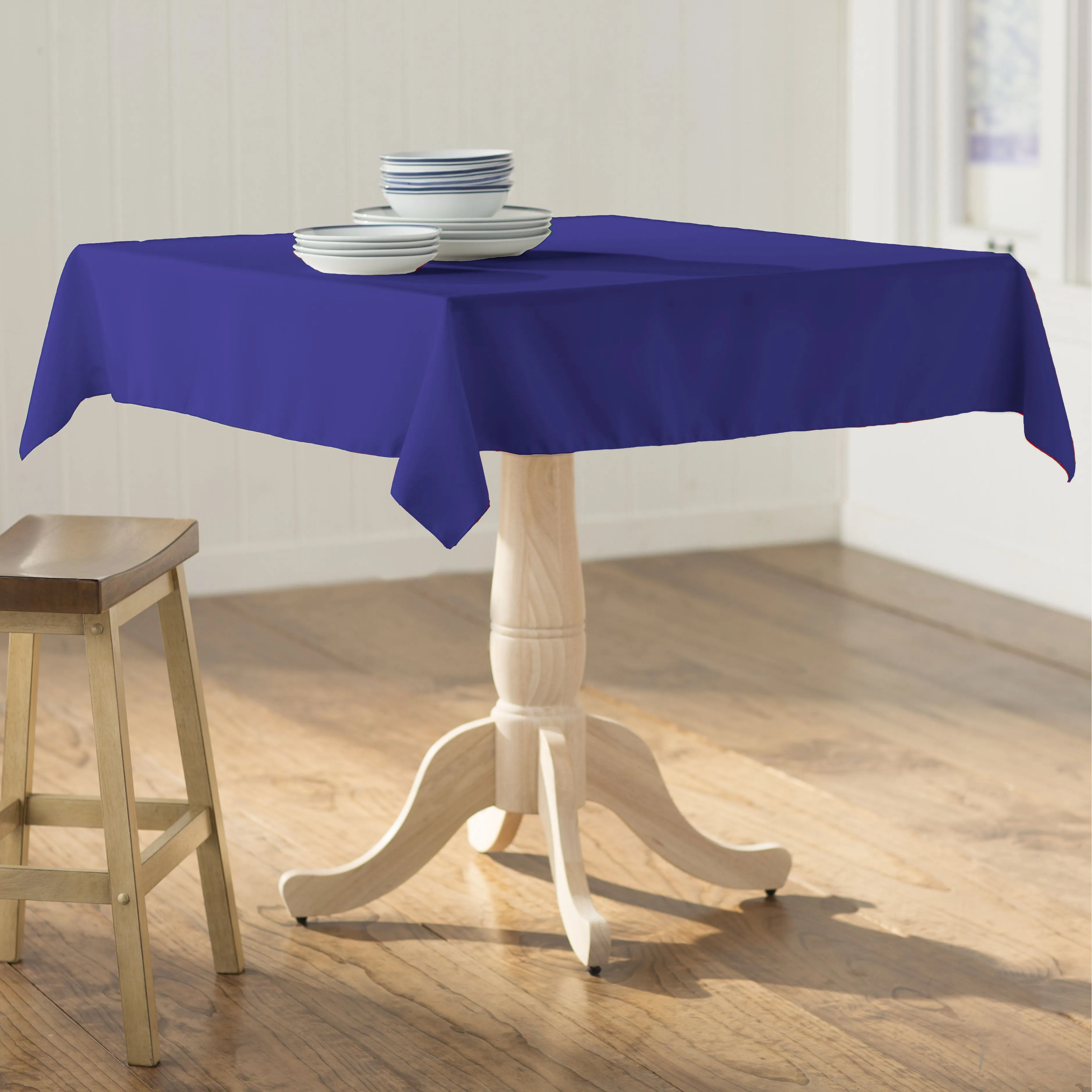 Polyester Poplin Square Tablecloth 52 by 52-Inch