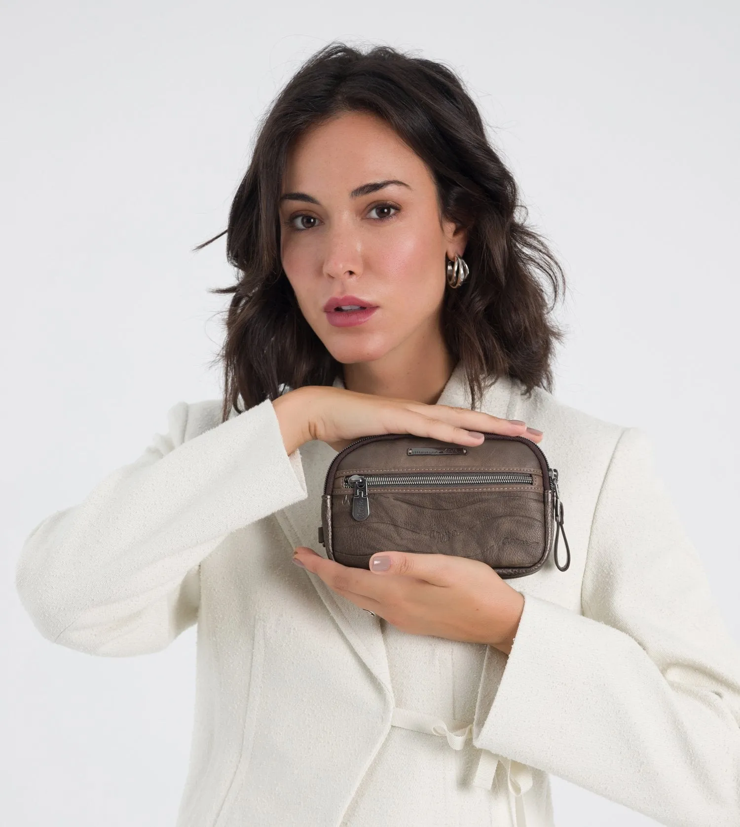 Rune brown carryall