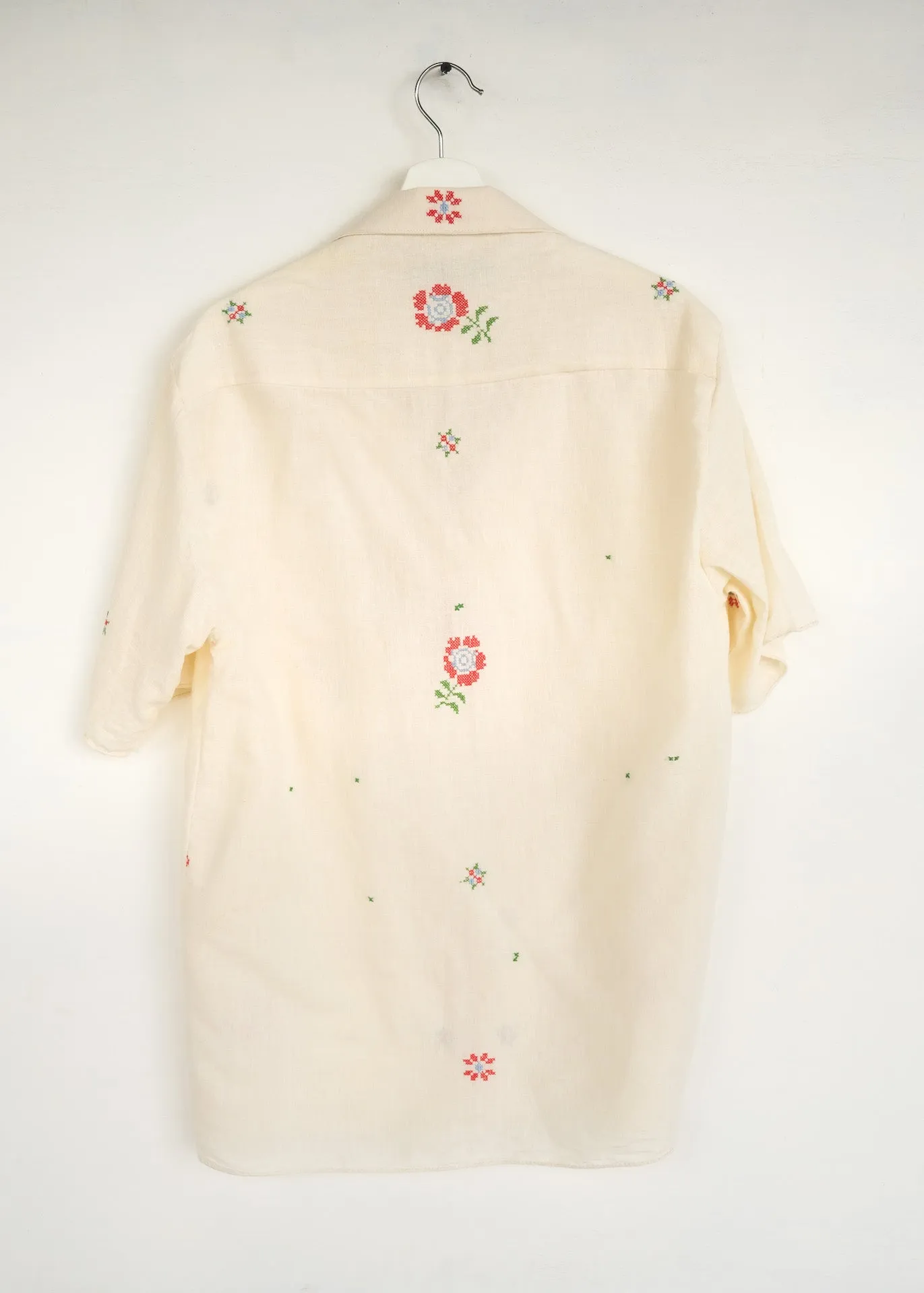 The Rose Embroidered Shirt - M