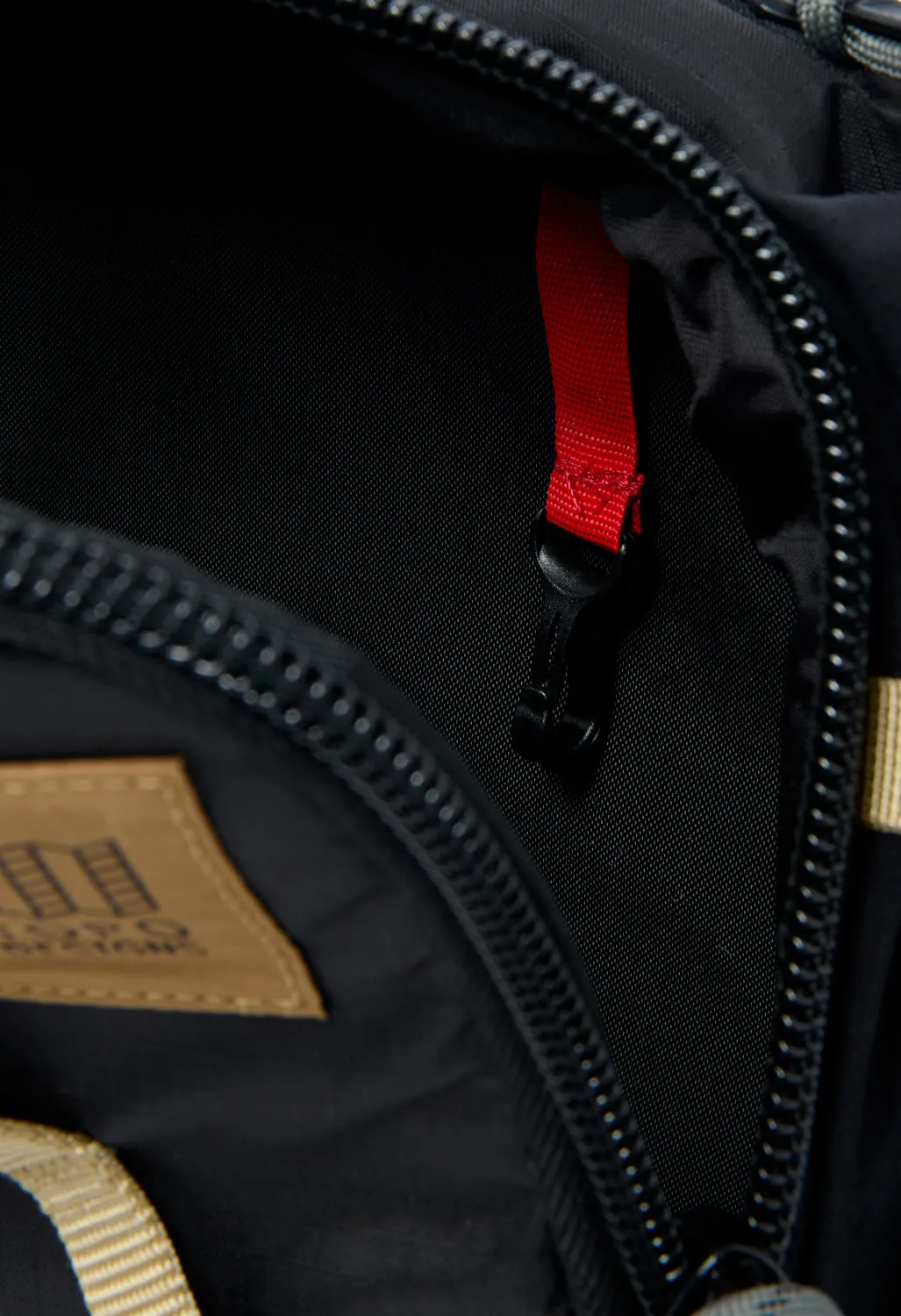 Topo Designs Mountain Hydro Hip Pack - Black / Neutral
