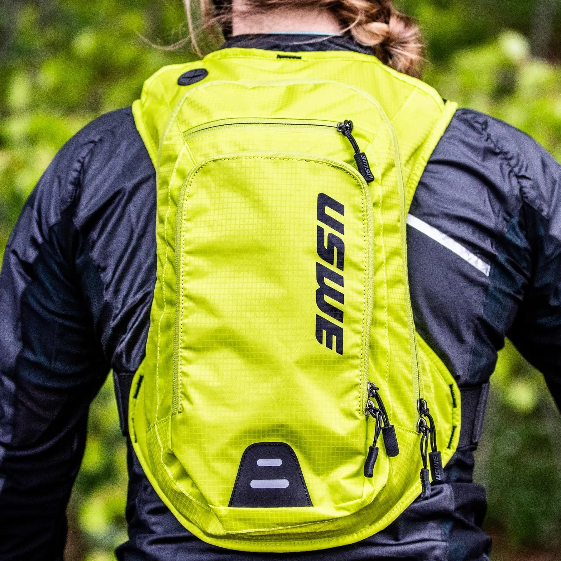 USWE Outlander 9L Hydration System Backpack - Crazy Yellow