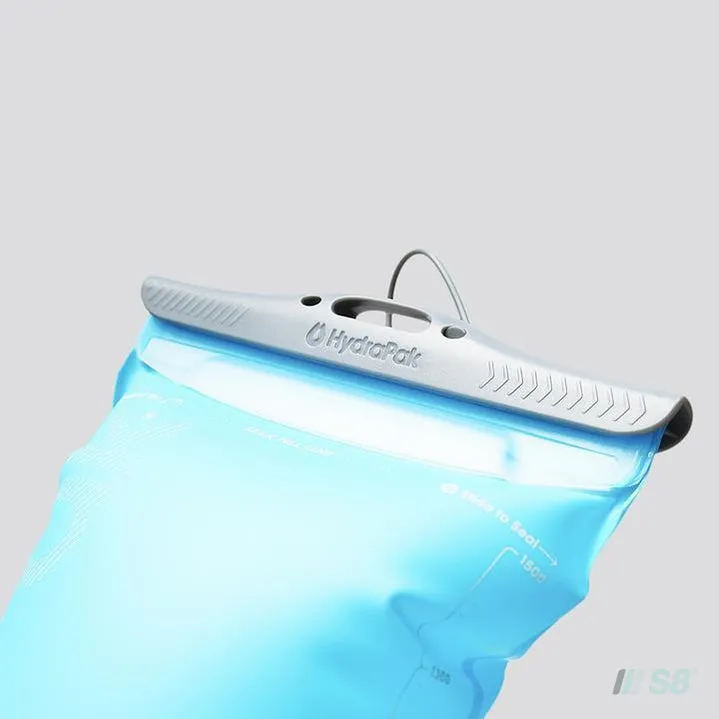 Velocity™ 1.5 L  Slim Profile Reversible Hydration