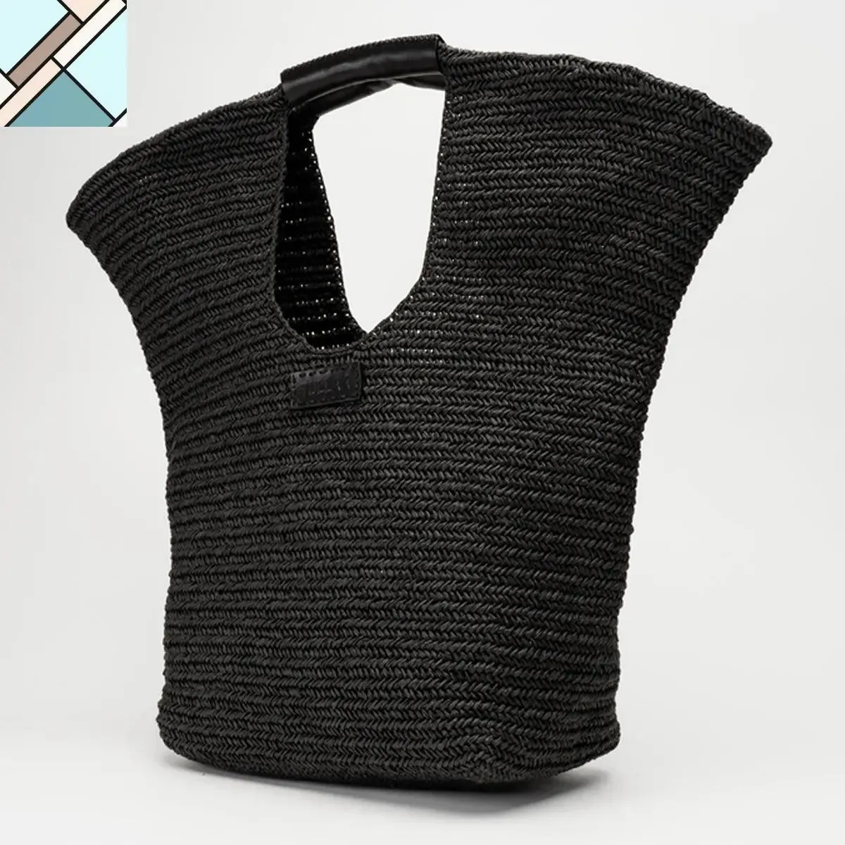 Virgo Trapez Straw Shoulder Bag